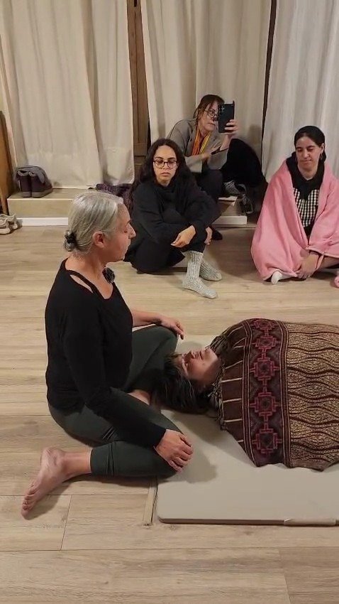 תהליך נשימה מעגלית בשכיבה